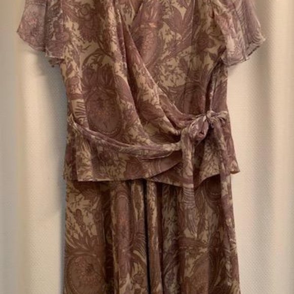 Print Separate Skirt and Top - Picture 2 of 9